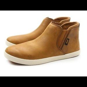 Teva Leather high top sneaker
